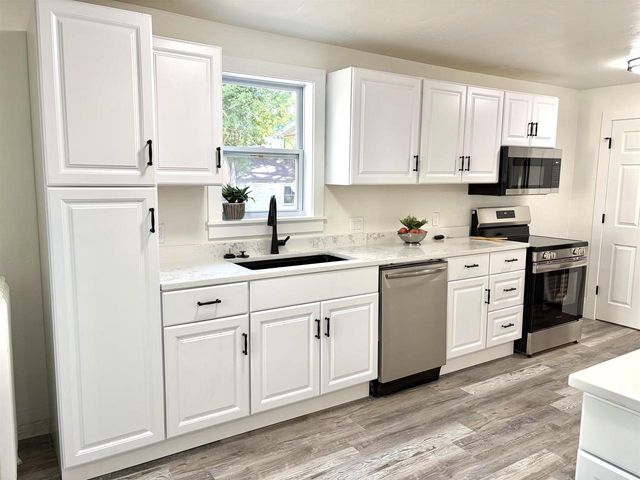 406 W 5TH STREET, Appleton, WI 54911