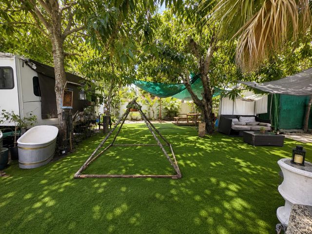 830 NE 135th Street, North Miami, FL 33161
