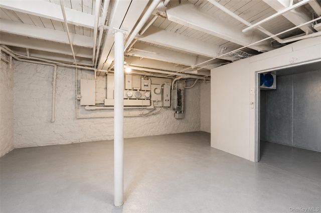 1077 Broadway Ground Floor, Brooklyn, NY 11221