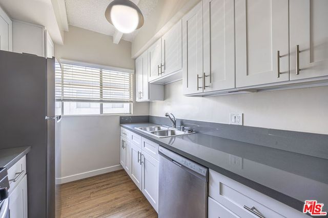3722 Mentone Avenue, Los Angeles, CA 90034