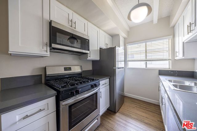 3722 Mentone Avenue, Los Angeles, CA 90034
