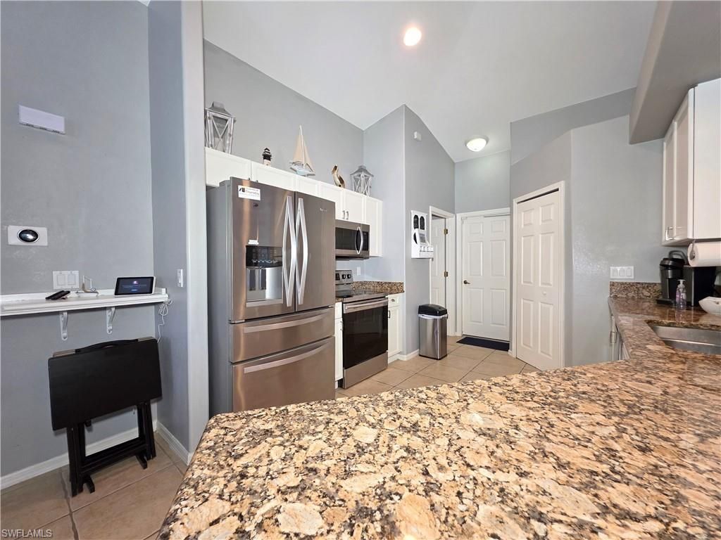 Image 23 of property listing at 2844 NW 6th ST, Cape Coral, FL 33993