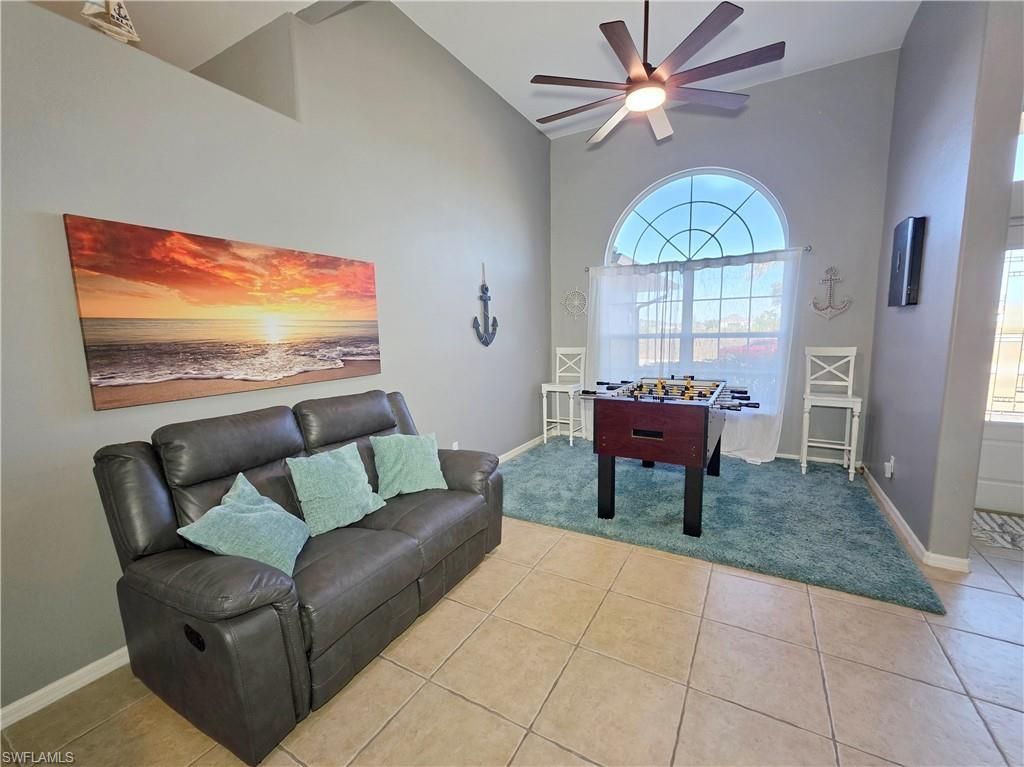 Image 5 of property listing at 2844 NW 6th ST, Cape Coral, FL 33993