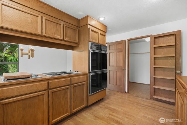 602 S 288th Lane, Federal Way, WA 98003