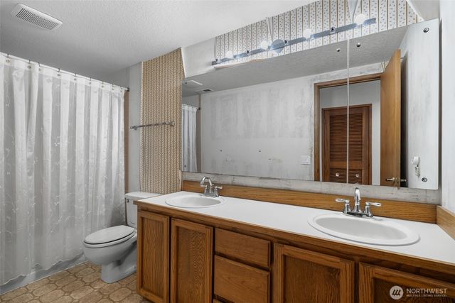 602 S 288th Lane, Federal Way, WA 98003