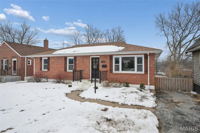 7048 Arcadia Avenue, University City, MO 63130