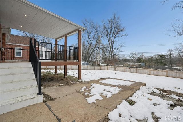 7048 Arcadia Avenue, University City, MO 63130