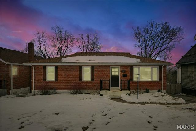 7048 Arcadia Avenue, University City, MO 63130