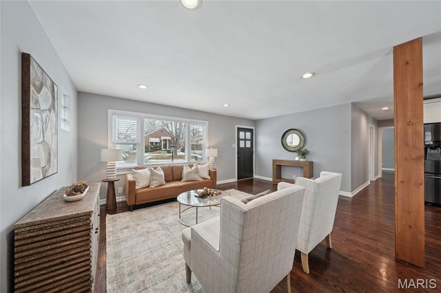 7048 Arcadia Avenue, University City, MO 63130