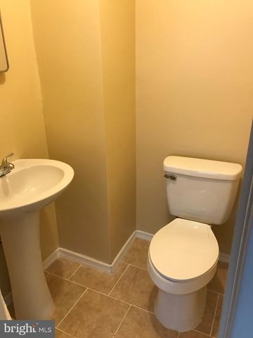 310 UNIVERSITY AVE, Pemberton, NJ 08068