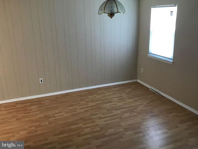 310 UNIVERSITY AVE, Pemberton, NJ 08068