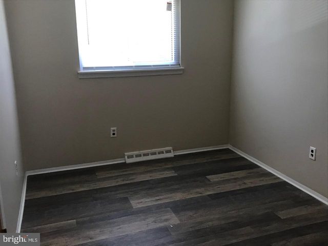 310 UNIVERSITY AVE, Pemberton, NJ 08068