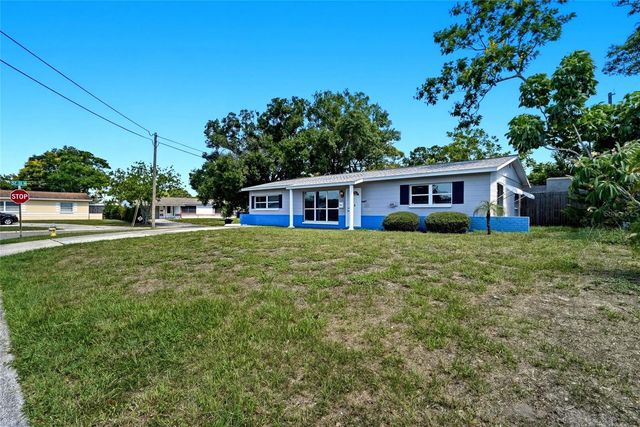 5697 33RD AVENUE N, St Petersburg, FL 33710