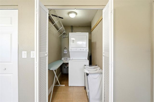 5697 33RD AVENUE N, St Petersburg, FL 33710