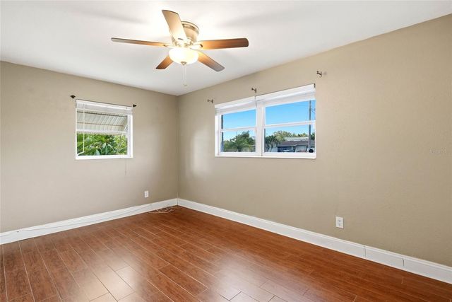 5697 33RD AVENUE N, St Petersburg, FL 33710