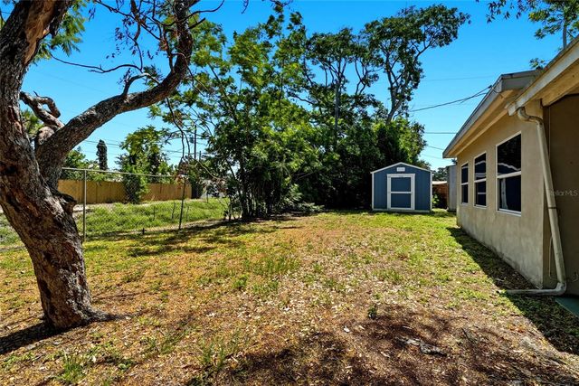 5697 33RD AVENUE N, St Petersburg, FL 33710