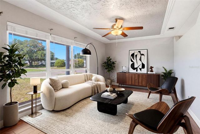 5697 33RD AVENUE N, St Petersburg, FL 33710