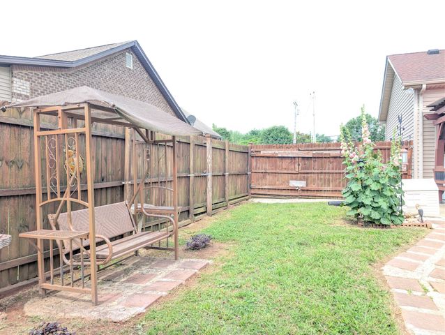 661 Portland Blvd, Portland, TN 37148
