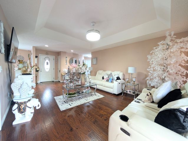 661 Portland Blvd, Portland, TN 37148