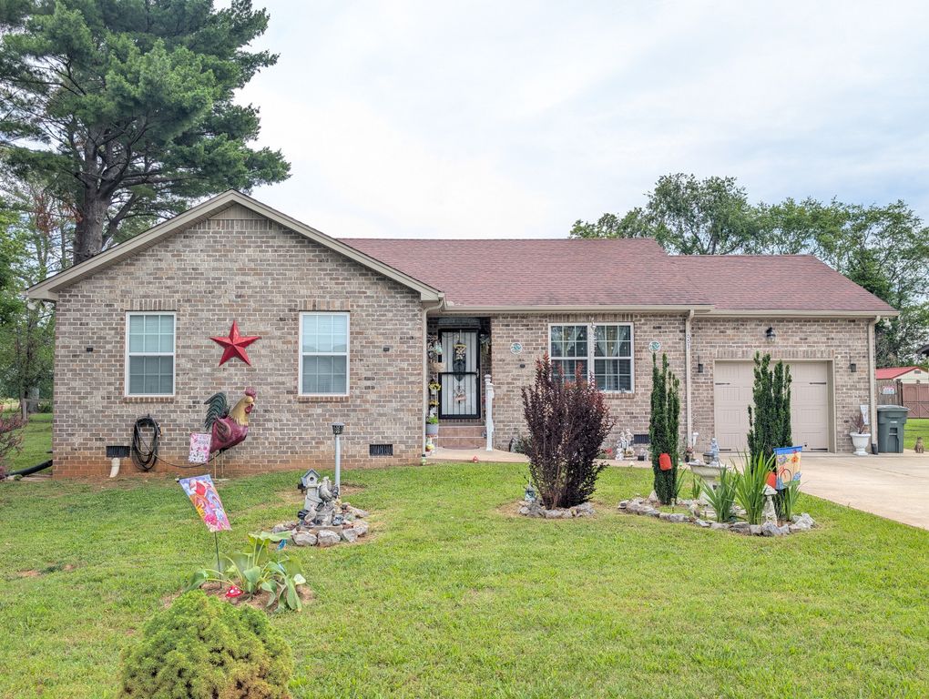 661 Portland Blvd, Portland, TN 37148