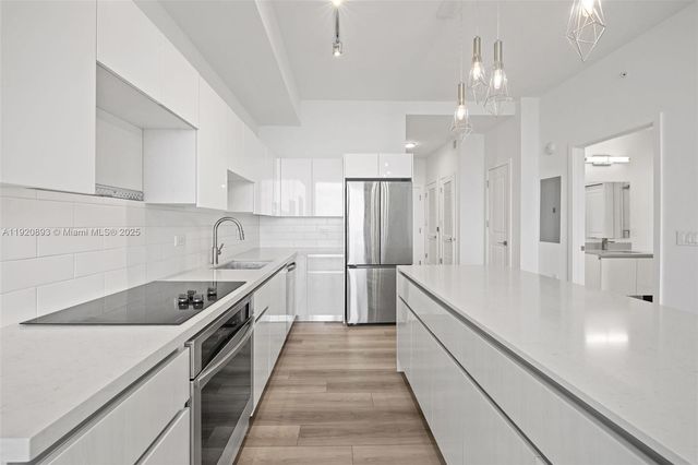 101 Diplomat Pkwy 2605, Hallandale Beach, FL 33009