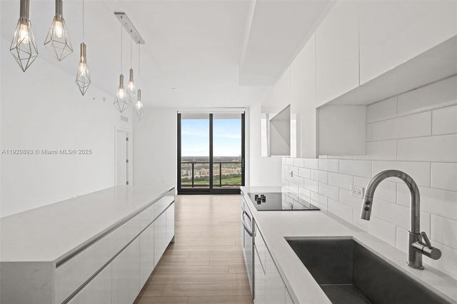 101 Diplomat Pkwy 2605, Hallandale Beach, FL 33009