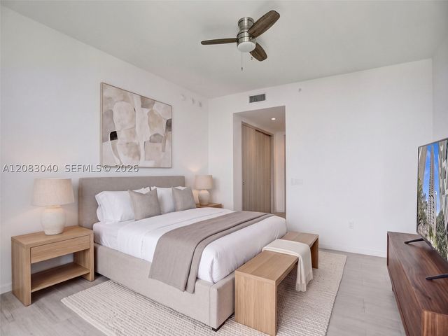 1000 Brickell Plz PH5103, Miami, FL 33131