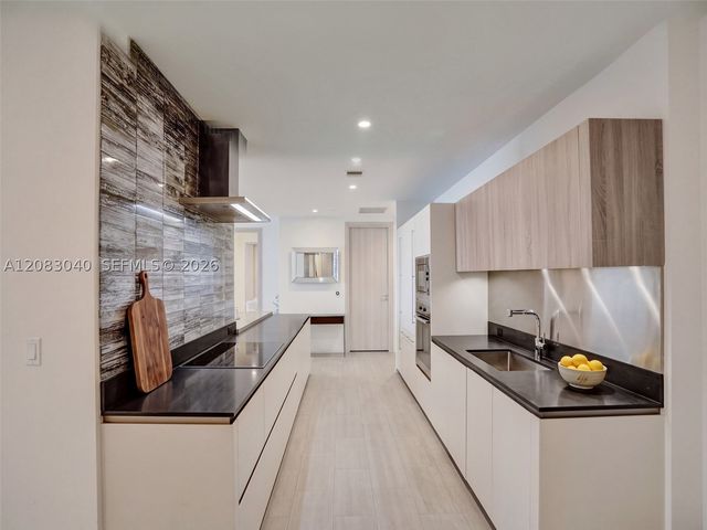 1000 Brickell Plz PH5103, Miami, FL 33131