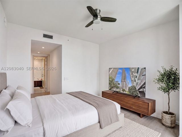 1000 Brickell Plz PH5103, Miami, FL 33131