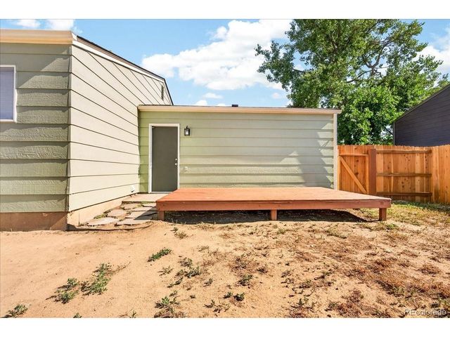 19024 E 22nd Dr, Aurora, CO 80011