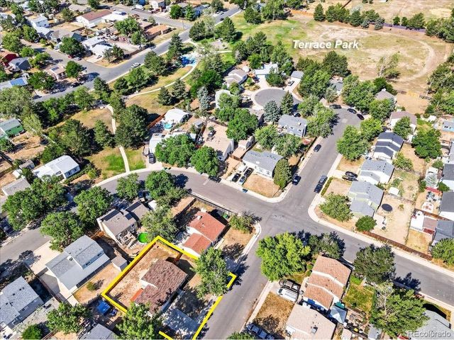 19024 E 22nd Dr, Aurora, CO 80011