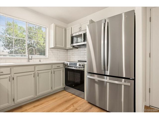 19024 E 22nd Dr, Aurora, CO 80011