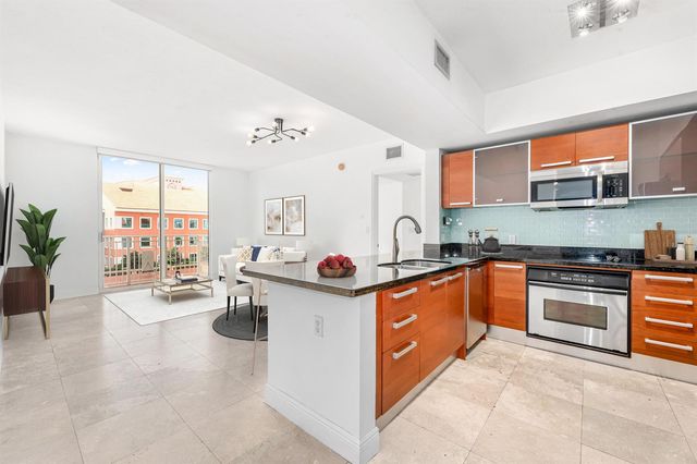2030 S Douglas Road 807, Coral Gables, FL 33134