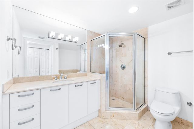 2030 S Douglas Road 807, Coral Gables, FL 33134