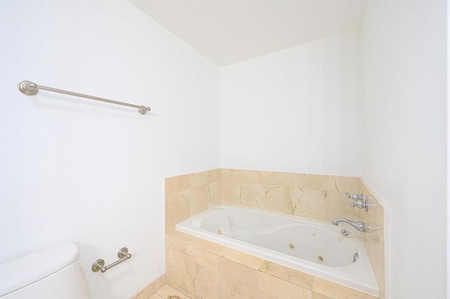 2030 S Douglas Road 807, Coral Gables, FL 33134