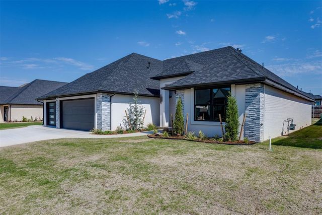 9305 NW 84th Street, Yukon, OK 73099