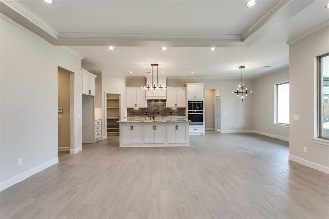 9305 NW 84th Street, Yukon, OK 73099