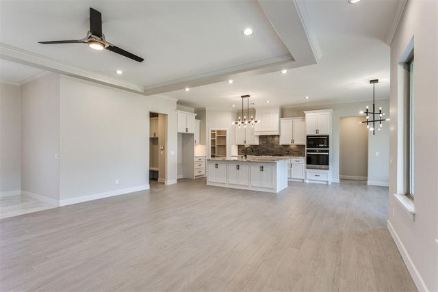 9305 NW 84th Street, Yukon, OK 73099