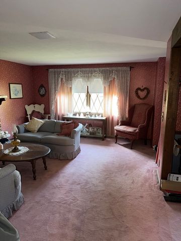 161 Raymond Dr, Hampden, MA 01036