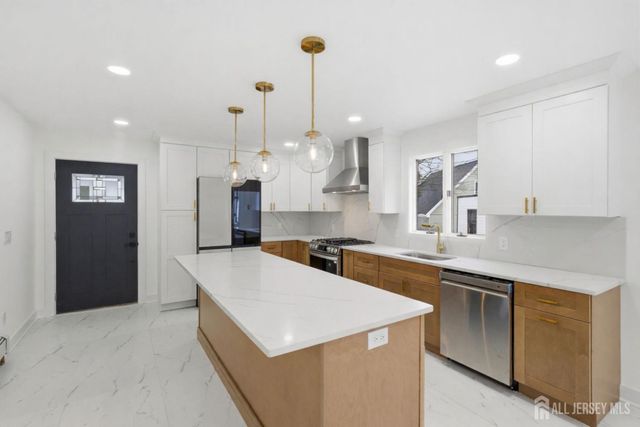 68 Port Reading Avenue, Woodbridge Proper, NJ 07095