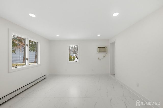 68 Port Reading Avenue, Woodbridge Proper, NJ 07095