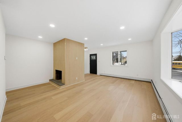 68 Port Reading Avenue, Woodbridge Proper, NJ 07095