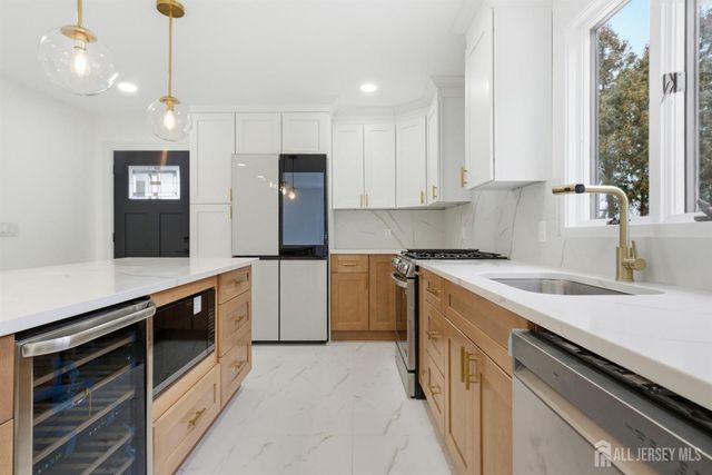 68 Port Reading Avenue, Woodbridge Proper, NJ 07095