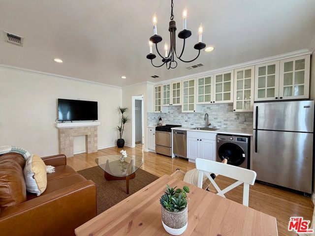 938 6th Street 8, Santa Monica, CA 90403