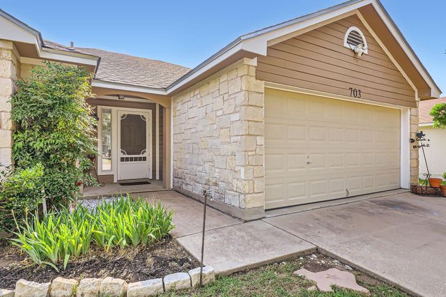 703 Maplecreek DR, Leander, TX 78641