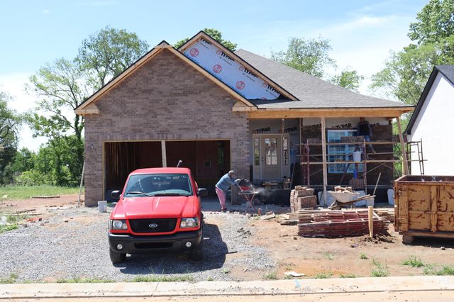 734 Southern Pine Trl, Clarksville, TN 37043