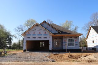 734 Southern Pine Trl, Clarksville, TN 37043