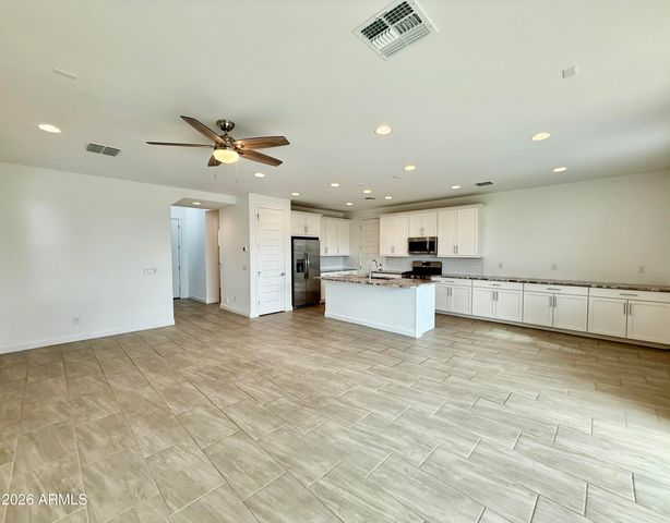 9923 E TILLMAN Avenue, Mesa, AZ 85212