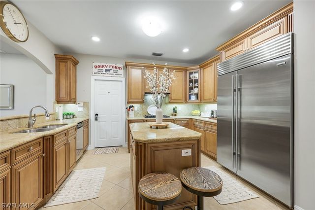 2858 Tiburon BLVD E 101, Naples, FL 34109