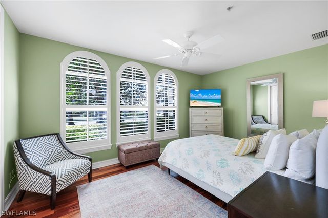 2858 Tiburon BLVD E 101, Naples, FL 34109